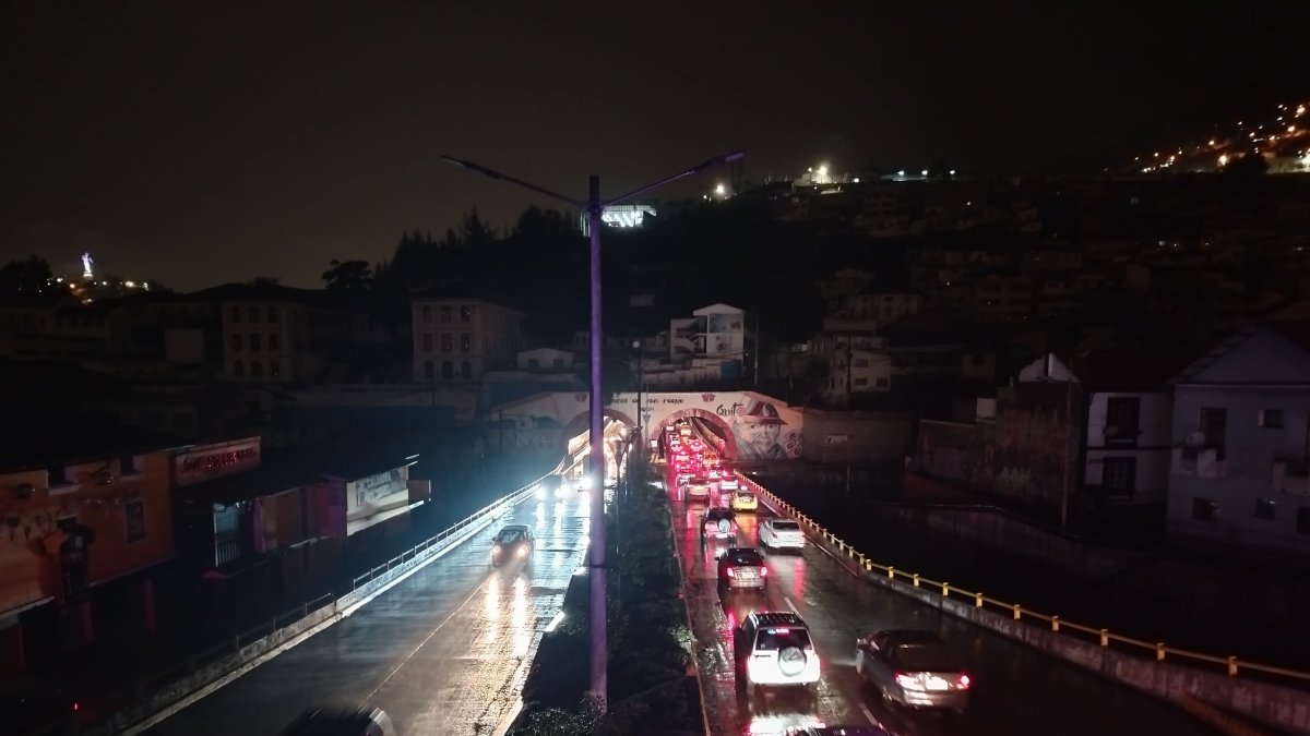 Los cortes de luz en Quito continúan.