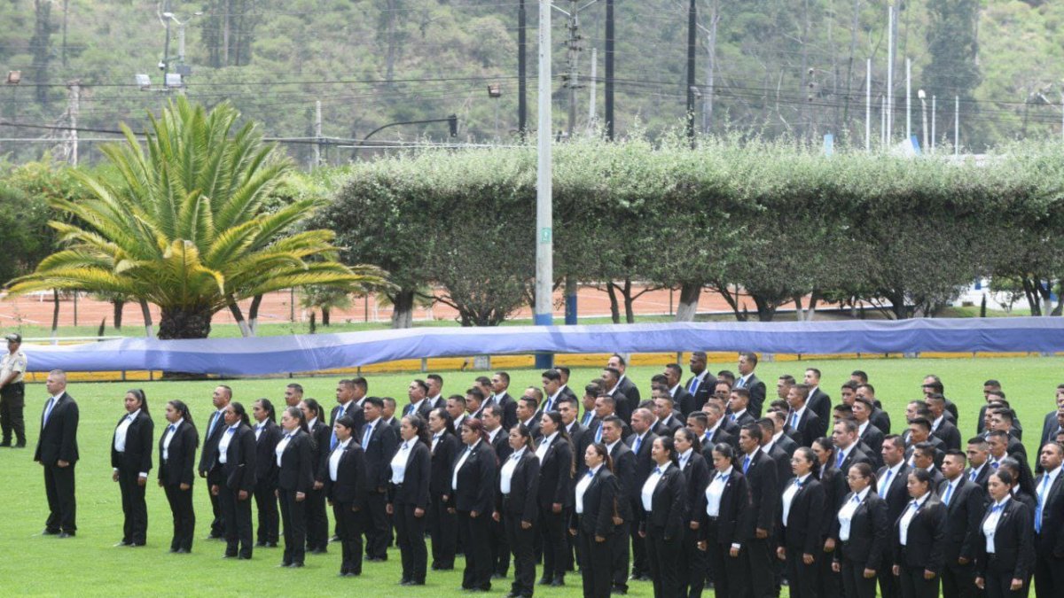 Ecuador. Los binomios presidenciales de Ecuador que participarén en los comicios de febrero próximo contarán con equipos de protección.