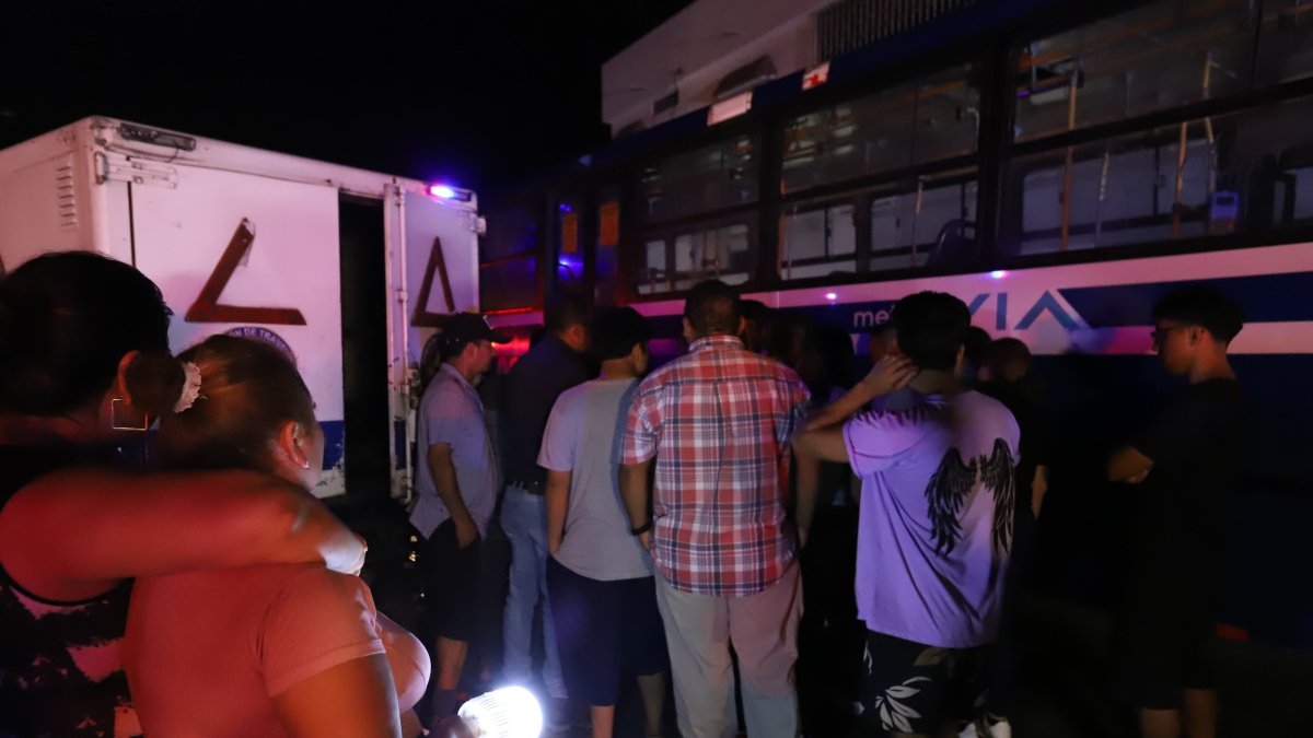 El levantamiento del cadáver se realizó casi tres horas después del accidente en la avenida Domingo Comín, sur de Guayaquil.