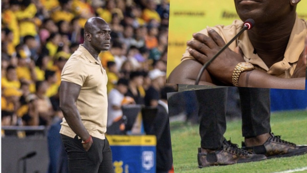 En este regreso no hubo boina ni chalecos, pero sí sus zapatos Louis Vuitton, buen reloj y pendiente en su oreja.