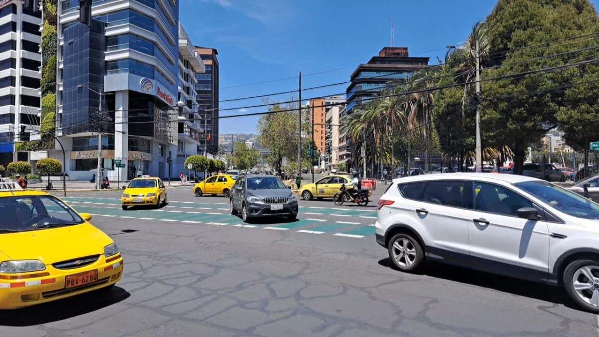 Los conductores deben evitar movilizarse en sus vehículos en los horarios restringidos por día y por placa en la capital.