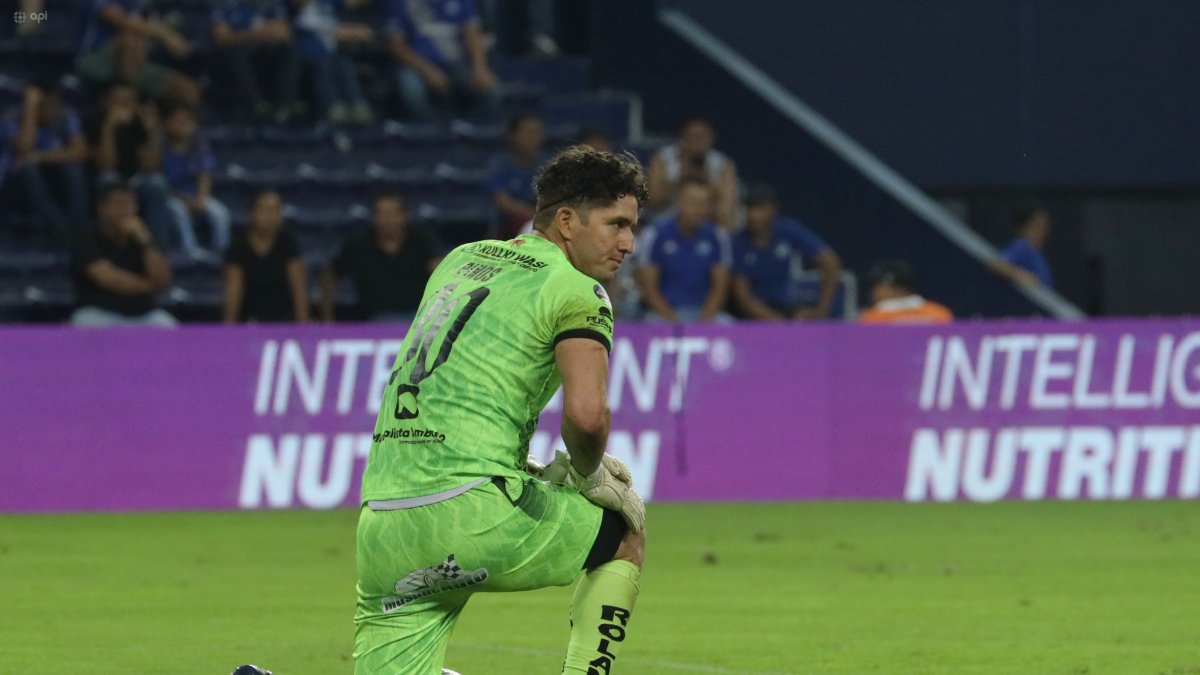 Jorge Pinos inició el 2024 como capitán de Mushuc Runa y los problemas judiciales hicieron que pierda la titularidad.