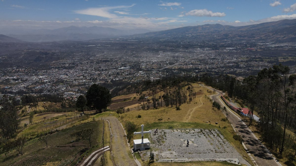 Situación. Las construcciones están afectando las áreas verdes del Ilaló.