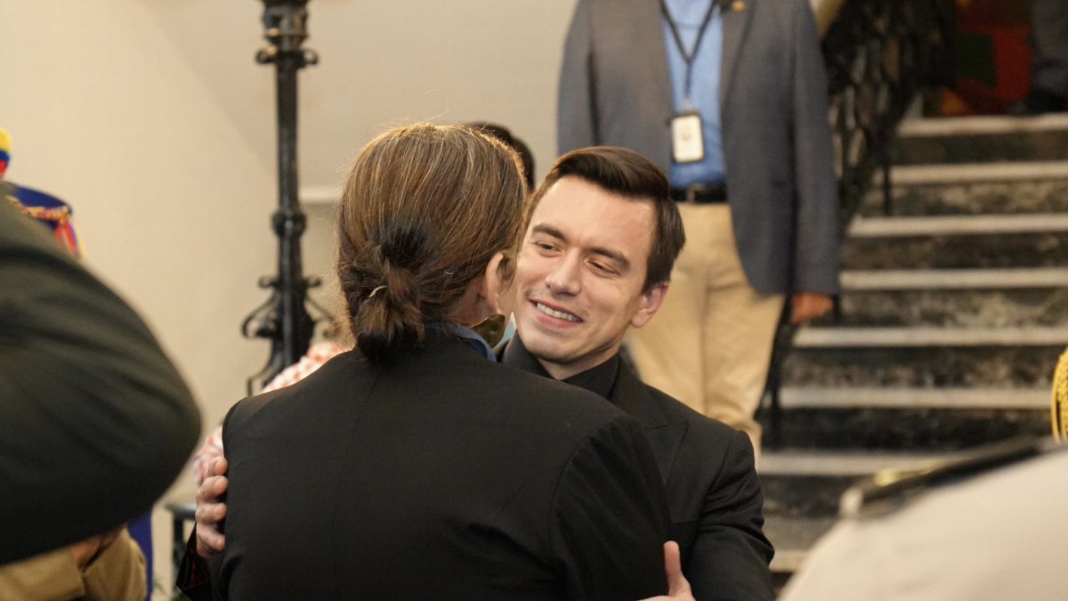 El presidente Daniel Noboa canceló su viaje oficial a Brasil para apoyar a la ministra del Interior durante el juicio político.