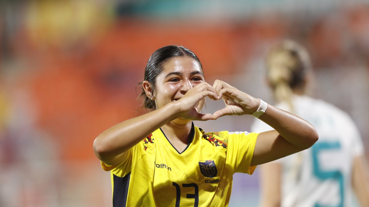 l festejo de la volante tricolor Caprice Chiuchiolo, quien marcó dos goles en la victoria 4-0 ante Nueva Zelanda, que selló la clasificación a los cuartos de final.