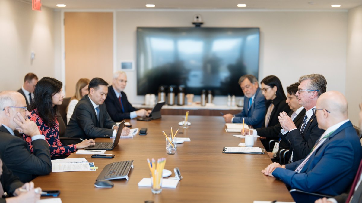 Reunión del equipo económico del Gobierno con autoridades del FMI.