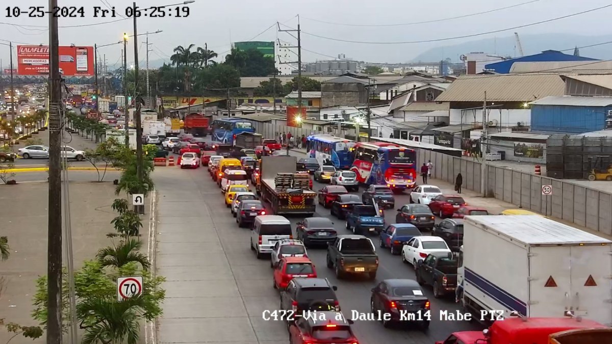 De acuerdo con las cámaras de Segura EP, este problema está presente desde las 06:40 de este 25 de octubre.
