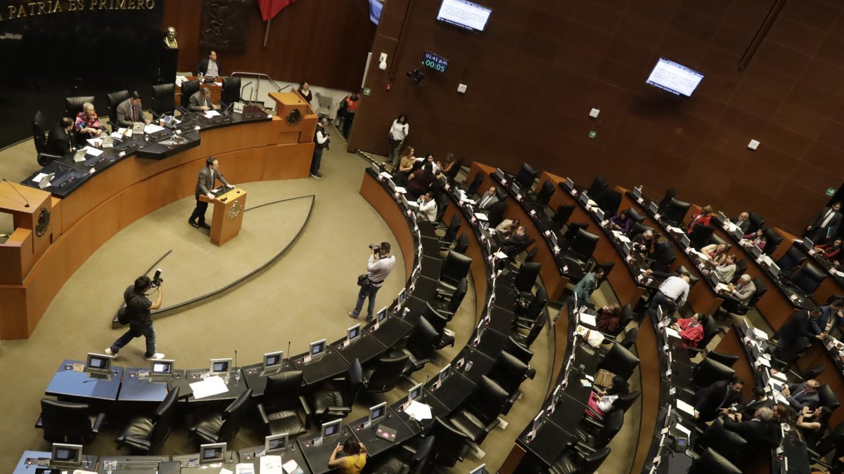 Vista general de una sesión plenaria del Senado de México, en la Ciudad de México (México).