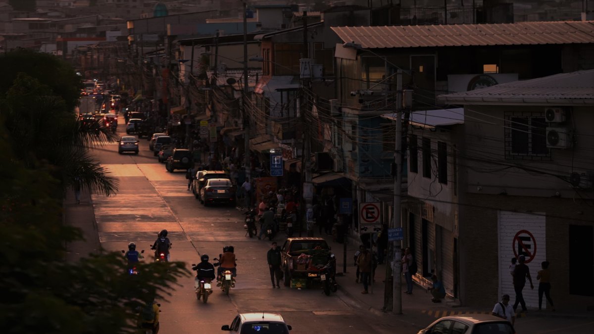 Los cortes de luz anunciados por el Gobierno ascienden a 14 horas diarias.