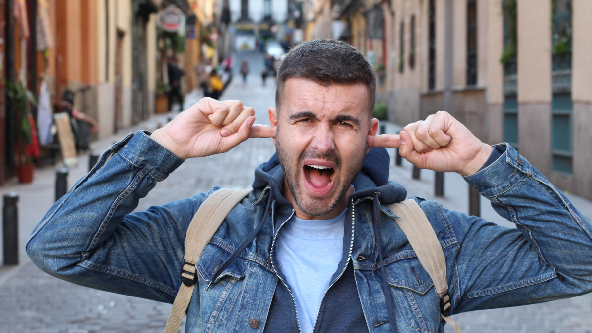 El ruido continuo generado por estos equipos representa un desafío para la salud.