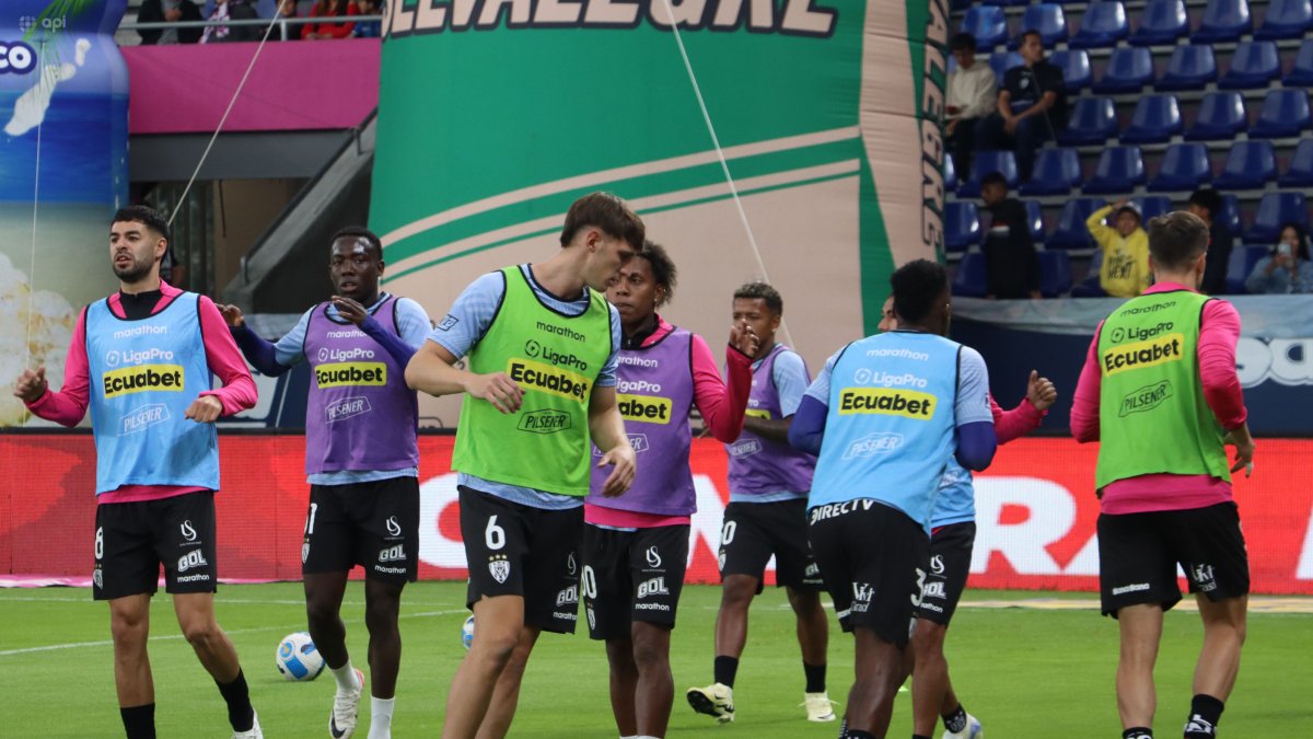 Los equipos ecuatorianos actualmente son organizaciones sin fines de lucro, en las que los socios son quienes toman las decisiones.
