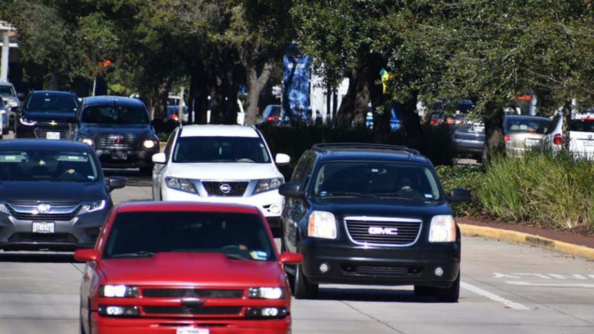 La medida se mantiene de lunes a viernes en la capital.