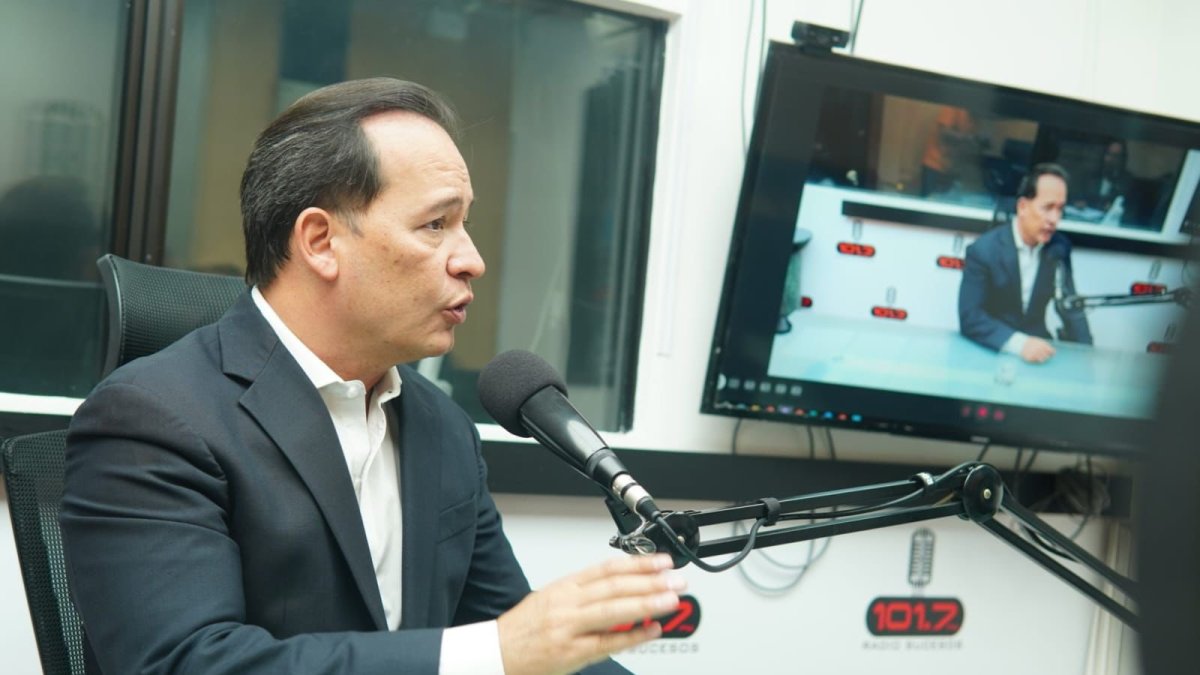 Henry Cucalón, candidato presidencial de Construye expuso tres alternativas que considera soluciones para la crisis energética.