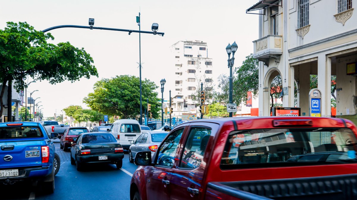 En la zona se registra una alta demanda vehicular.
