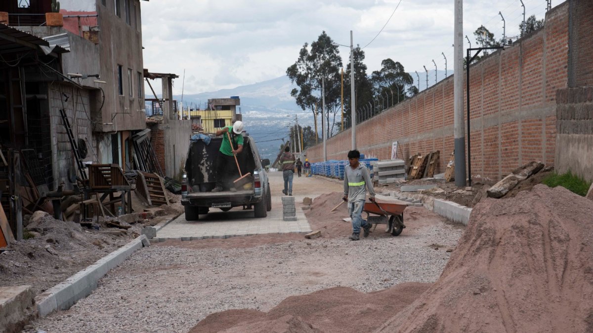 Planificación. La Epmaps señaló que colocará una gran tubería en Pifo.