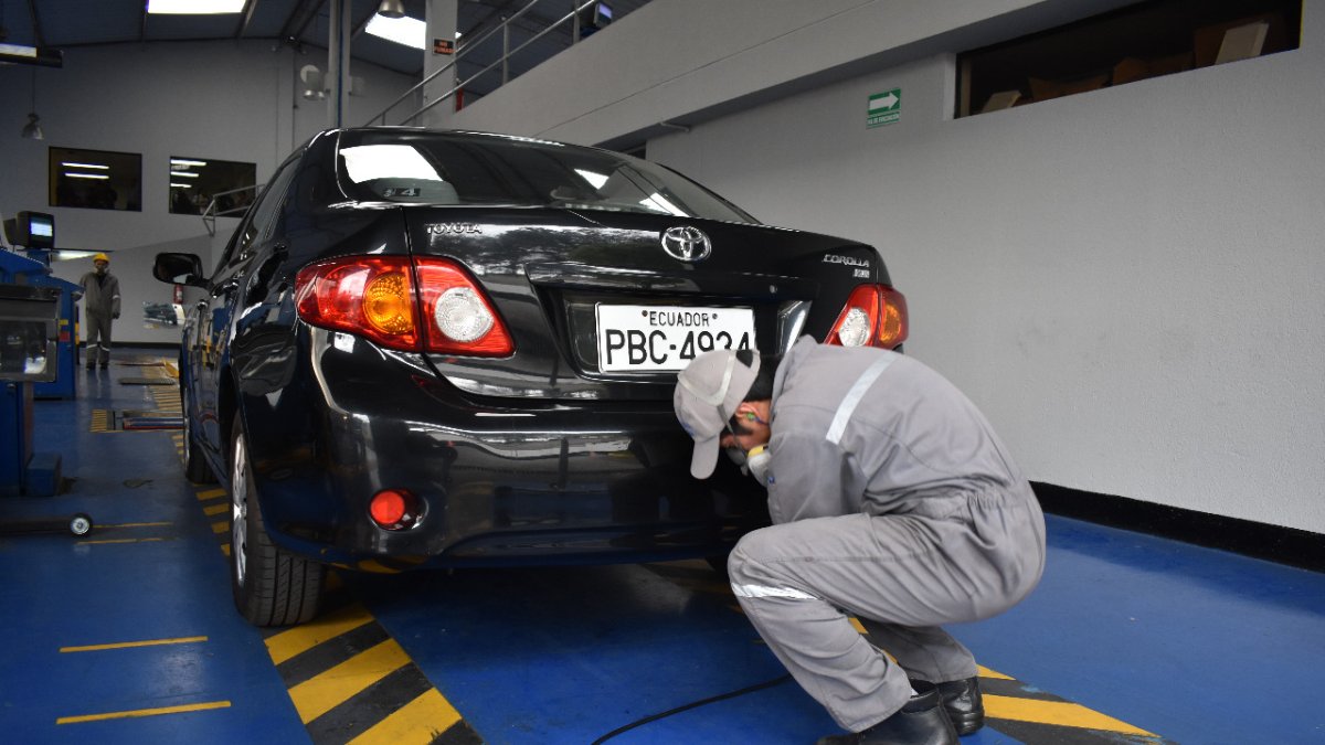 Los trámites se suspenden en los centros de matriculación de Quito hasta enero de 2025.