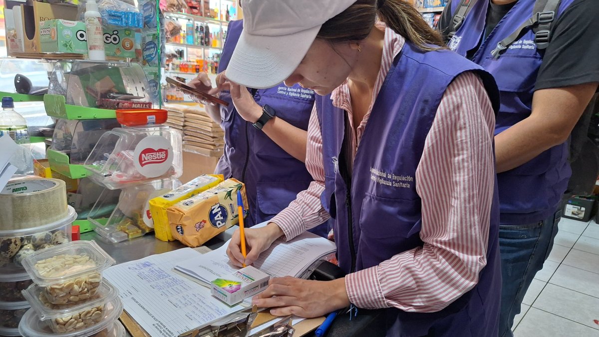 Operativo. Además de los controles en la parroquia de Nayón hubo capacitaciones.