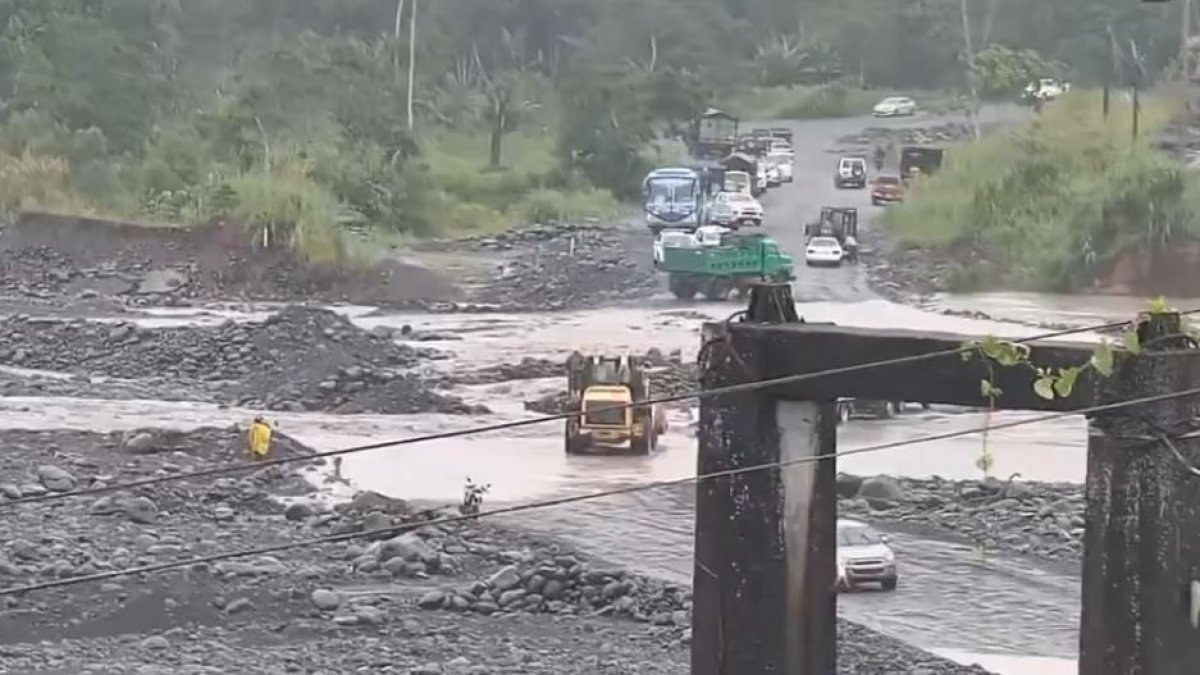 Desbordamiento. En la región Amazónica se han dado la mayor afectación por las recientes lluvias. Se ha interrumpido el paso.