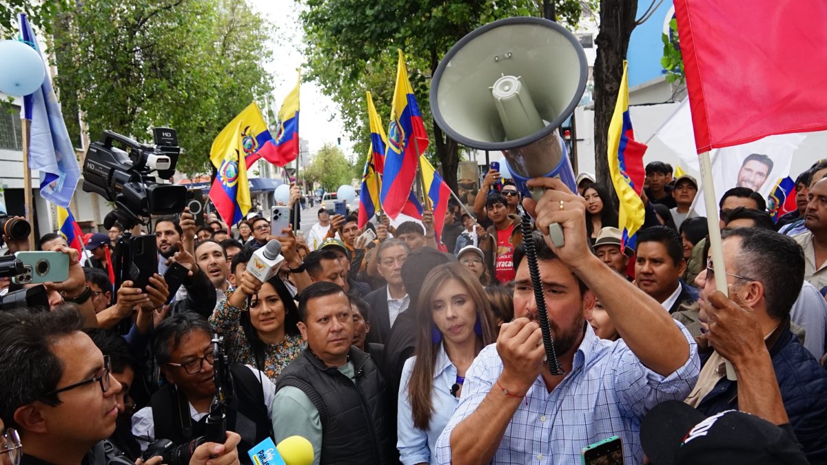 El candidato a la Presidencia refirió que hay incongruencias en las impugnaciones presentadas contra su candidatura.