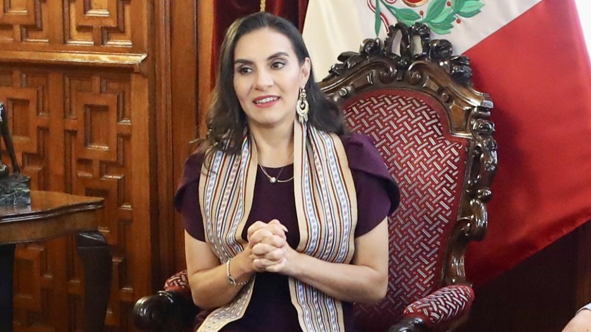 El TCE aplazó la fecha para la audiencia de la denuncia que presentó Verónica Abad en contra de Daniel Noboa, por supuesta violencia política de género.