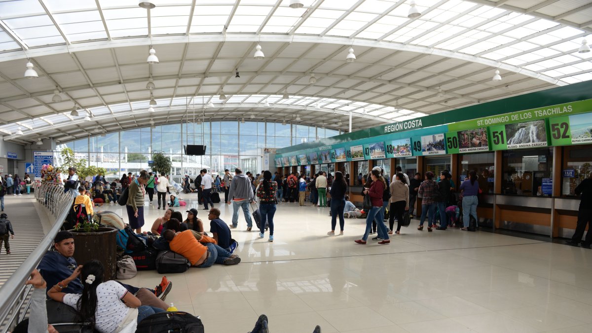 Los terminales de Quitumbe y Carcelén cuentan con planta eléctrica propia para atender las 24 horas del día a los turistas que viajan a las diferentes provincias