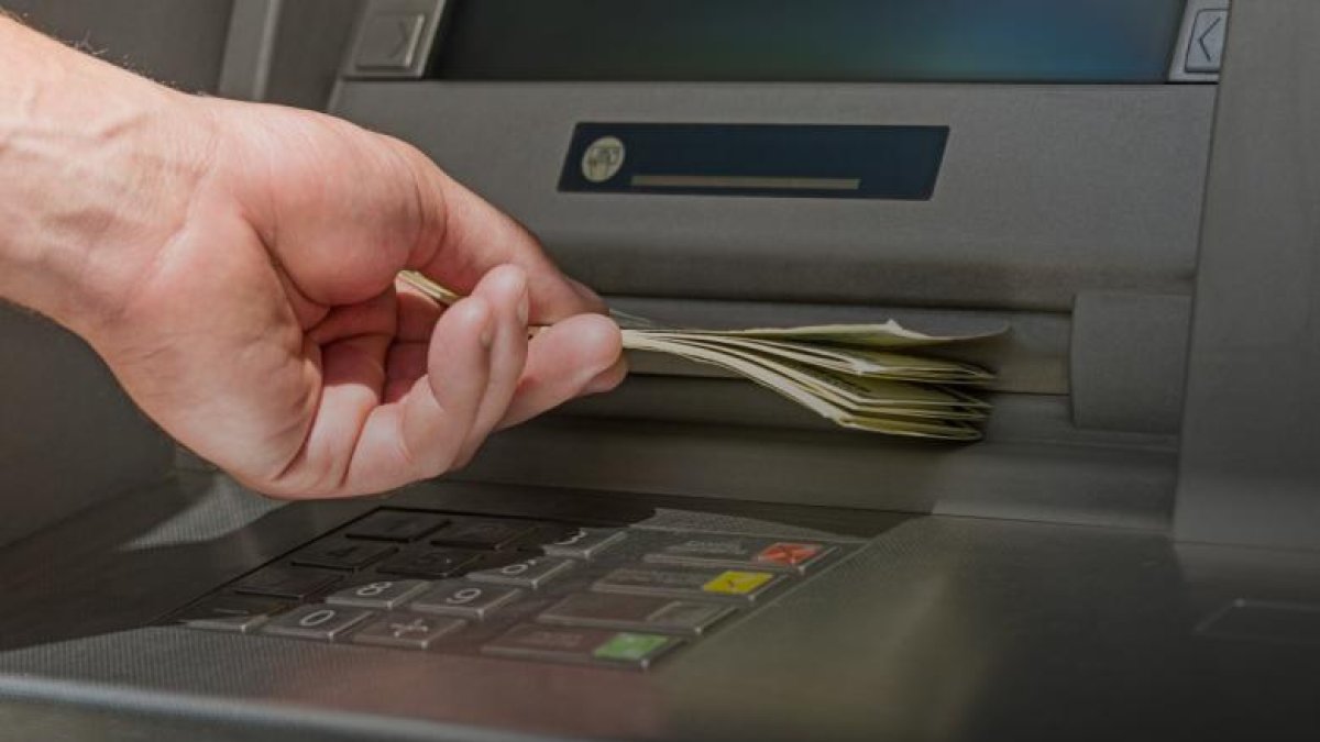 Pese al feriado decretado por el presidente Daniel Noboa, los servicios esenciales deben mantenerse en horarios de atención regular.