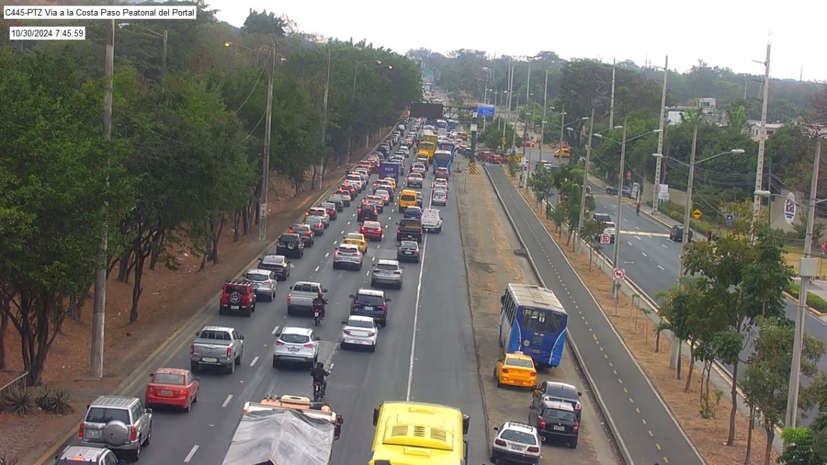 Foto referencial de vía a la costa.