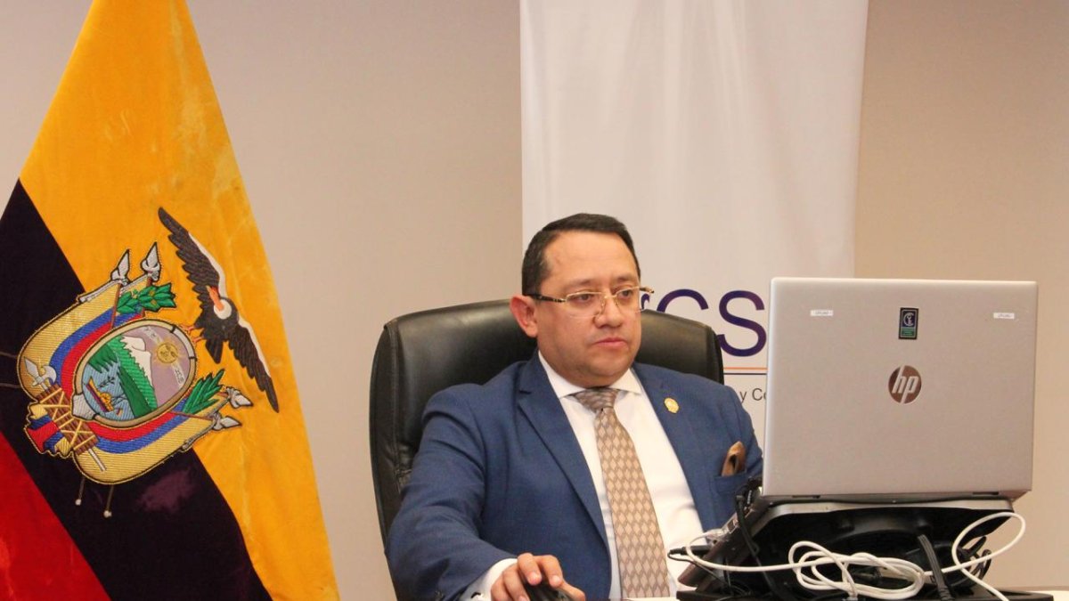 El contralor Mauricio Torres es el presidente de la Función de Transparencia.