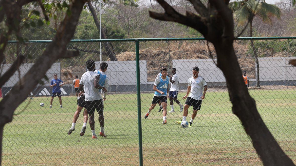 Emelec enfrentará a Liga de Quito, por la fecha 12 de la segunda etapa de la LigaPro, el domingo 3 de noviembre de 2024.