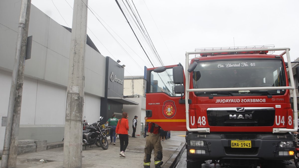 Accidente de tránsito en la av. Juan Tanca Marengo resulta sólo en daños materiales.