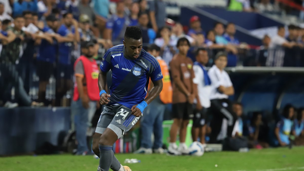 Emelec le debe $ 157.000 a Bryan Carabalí.