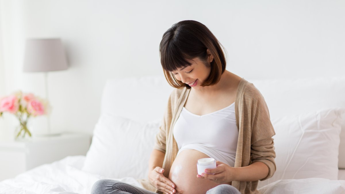 Es importante llevar un cuidado de la piel adecuado y más aún cuando se encuentra a la espera de un bebé