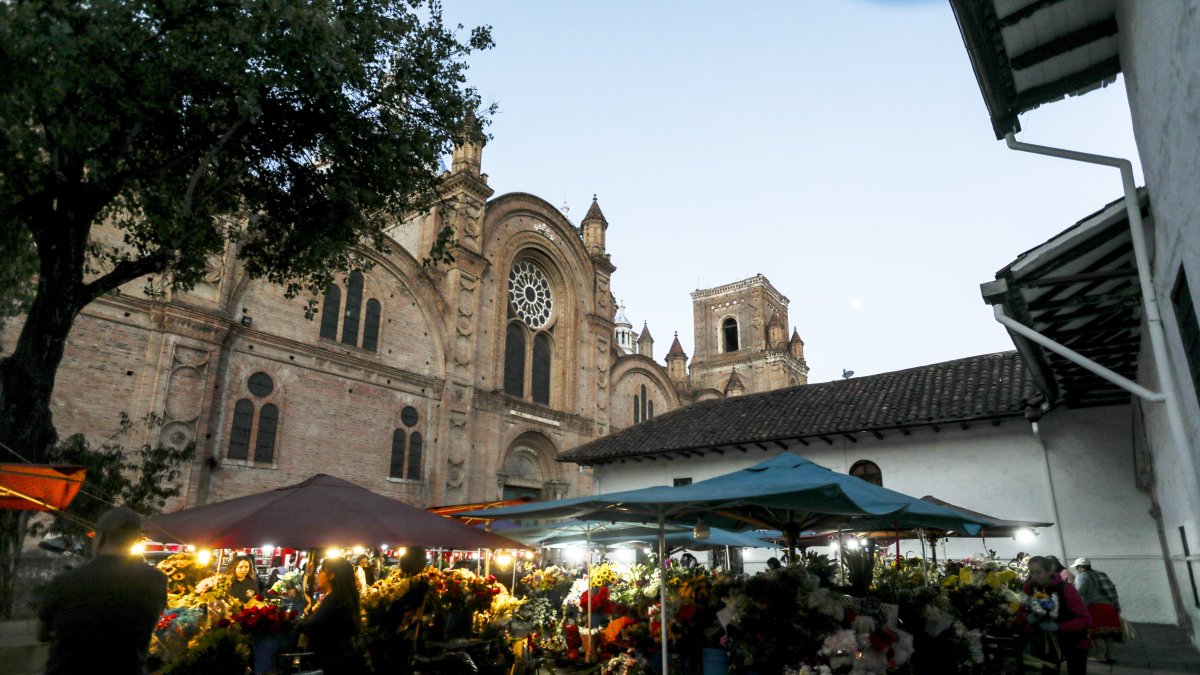 Cuenca es uno de los detinos predilectos de los ciudadanos por su encanto en historia, cultura, belleza y naturalidad.