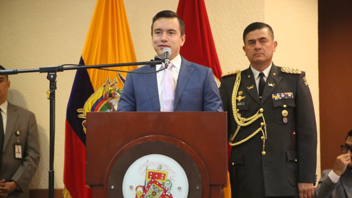 El presidente de la República, Daniel Noboa, durante su intervención por la Independencia de Cuenca.