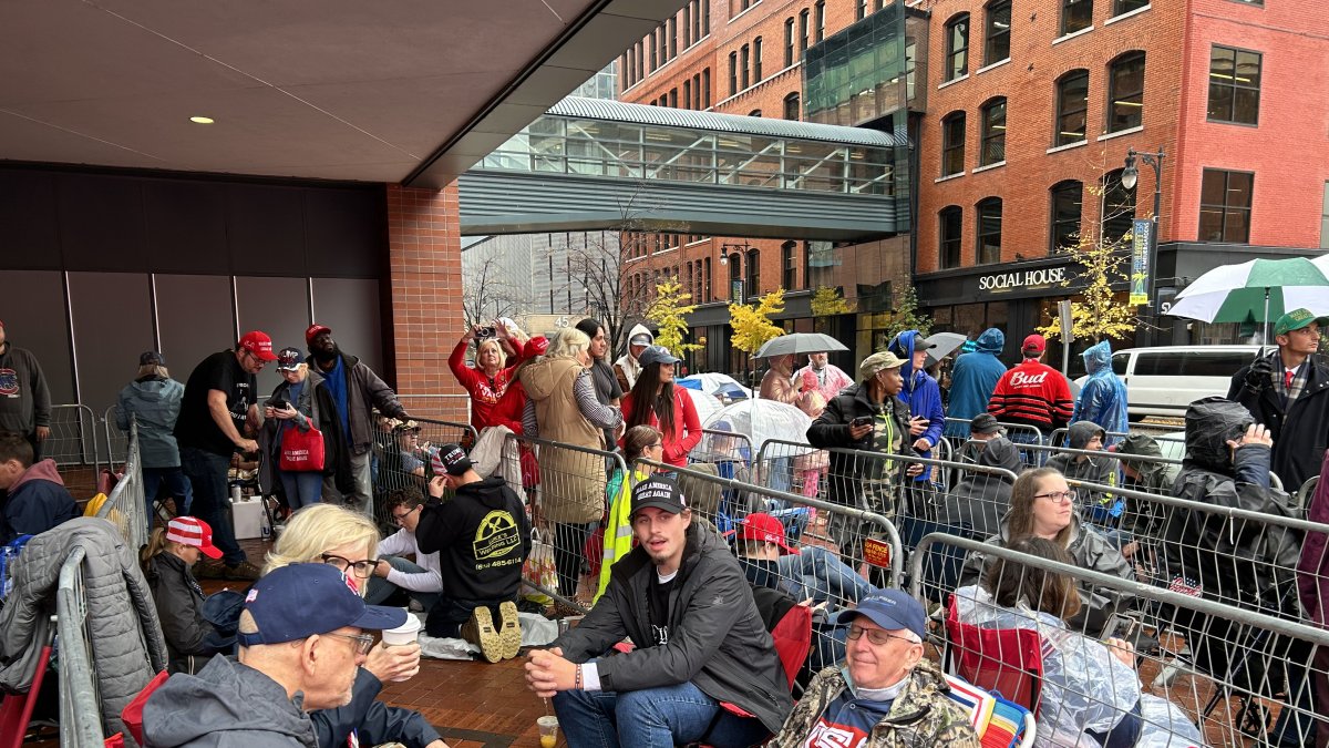 Desde ya en algunos sectores de Estados Unidos, la ciudadanía se reúne y alista para votar este 5 de noviembre.
