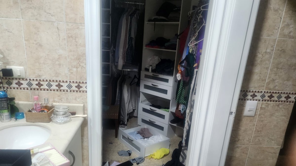 Según las imágenes viralizadas en X, así quedó una de las viviendas afectadas por el robo.