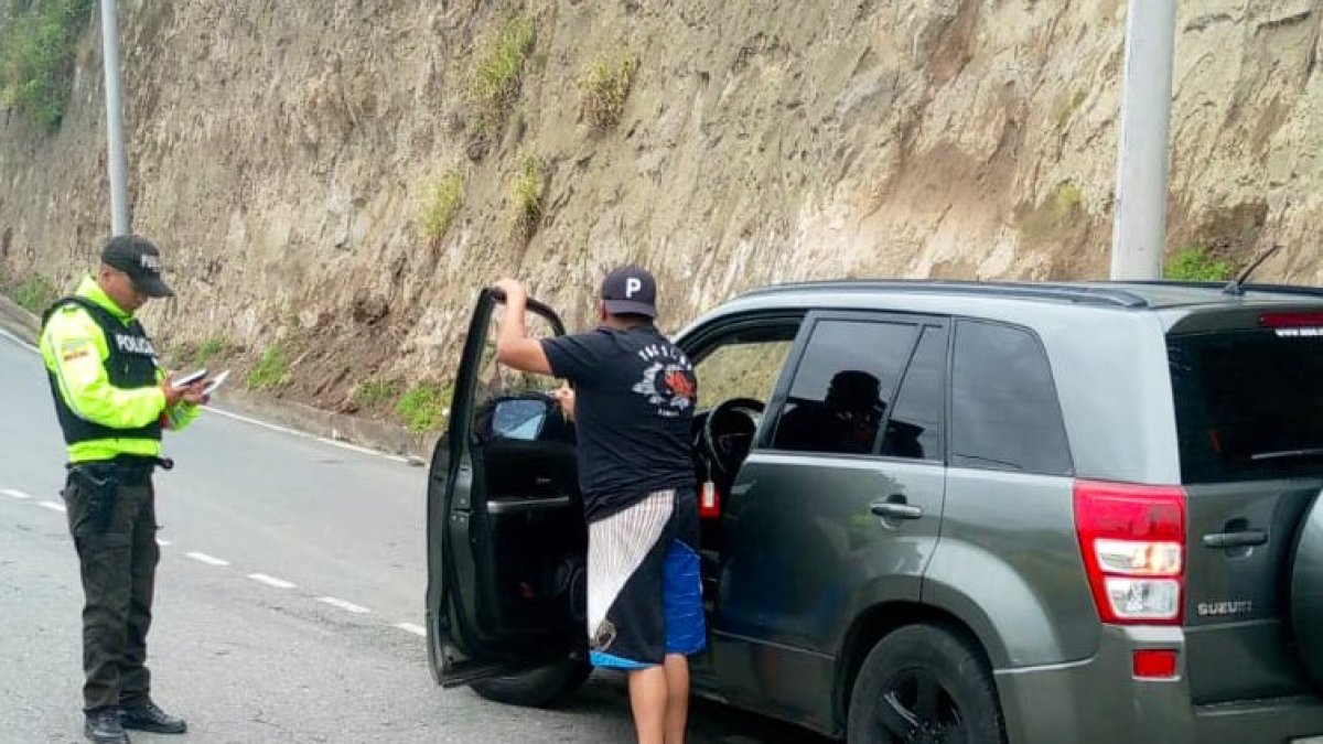 Durante los operativos, la Policía revisó 6.846 vehículos y 657 motocicletas