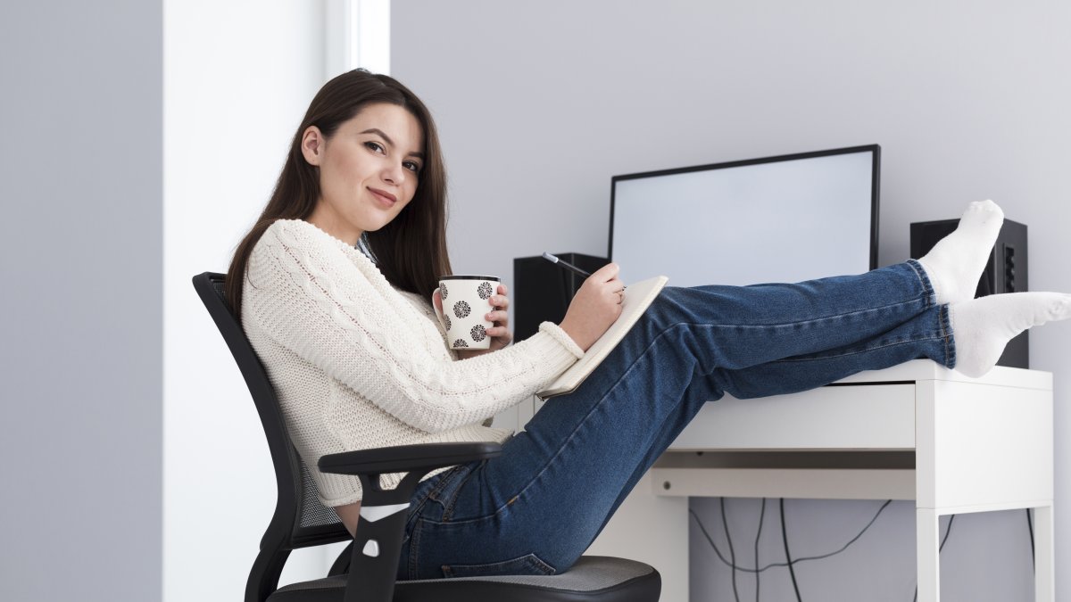 Estas son algunas formas de mantenerse activo para no quedarse sentado todo el día