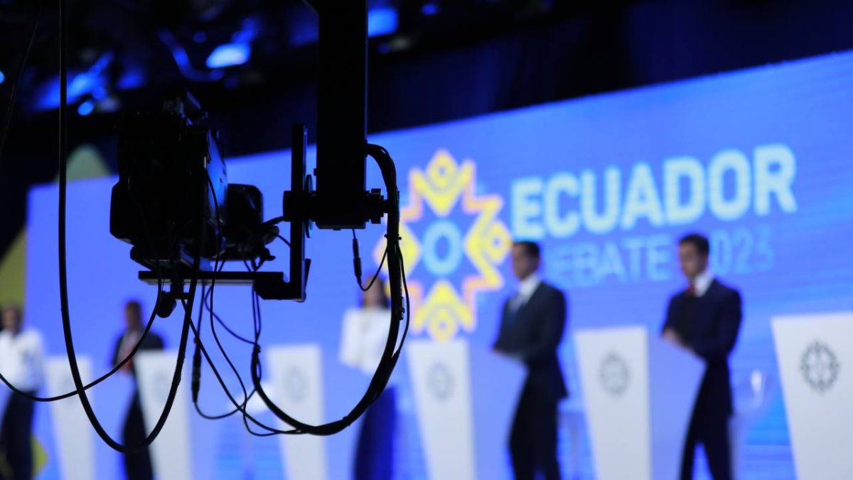 La consejera Elena Nájera ha denunciado el proceso del sorteo de un notario en los debates presidenciales.