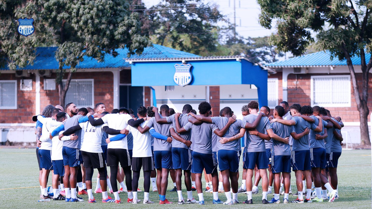 El plantel de Emelec volvió a resistirse a las actividades de entrenamiento en el Polideportivo de Los Samanes