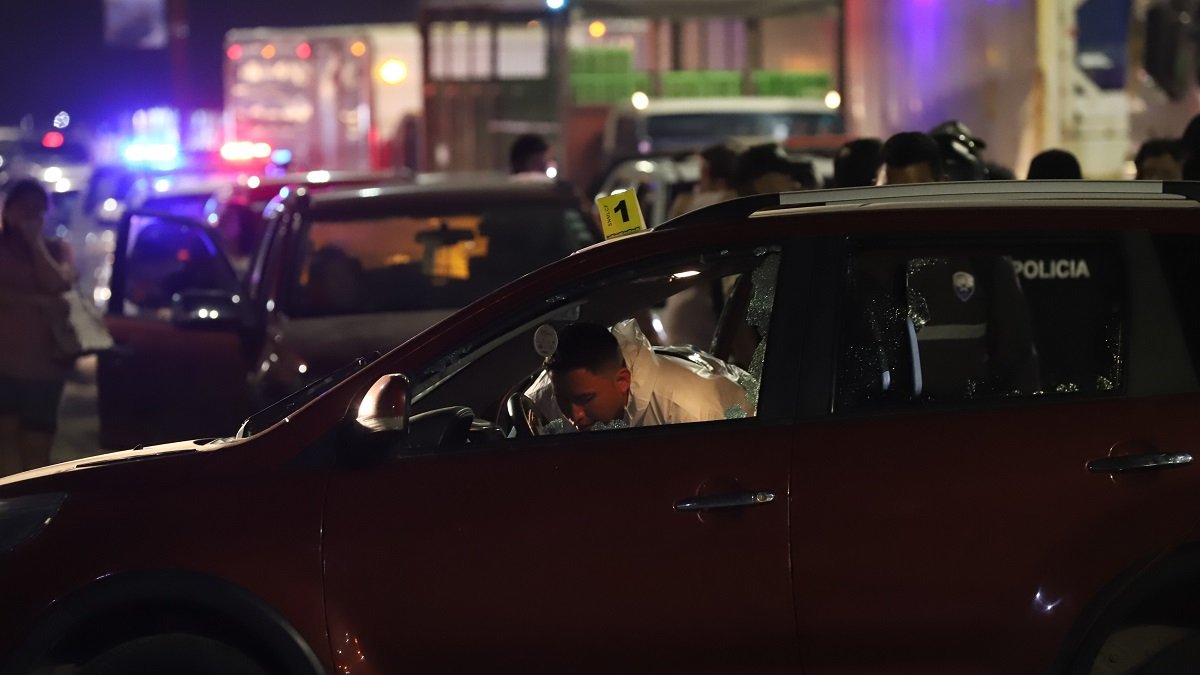 Jimmy Ruiz, asesor del consejero de Participación Ciudadana, Augusto Verduga, fue asesinado a tiros en la avenida León Febres Cordero, la tarde del martes 5 de noviembre.