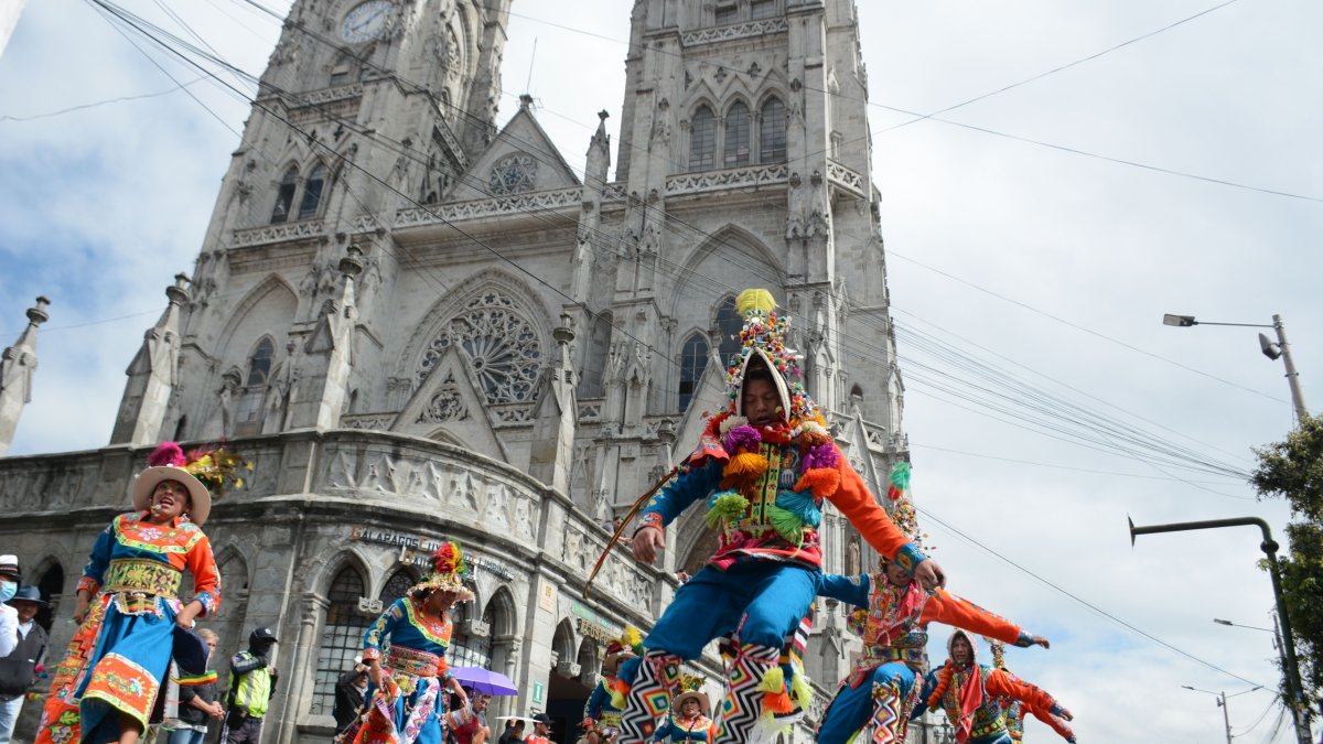 El Municipio pule los detalles de la agenda de fiestas de Quito. Ya hay fechas para los desfiles de la confraternidad.
