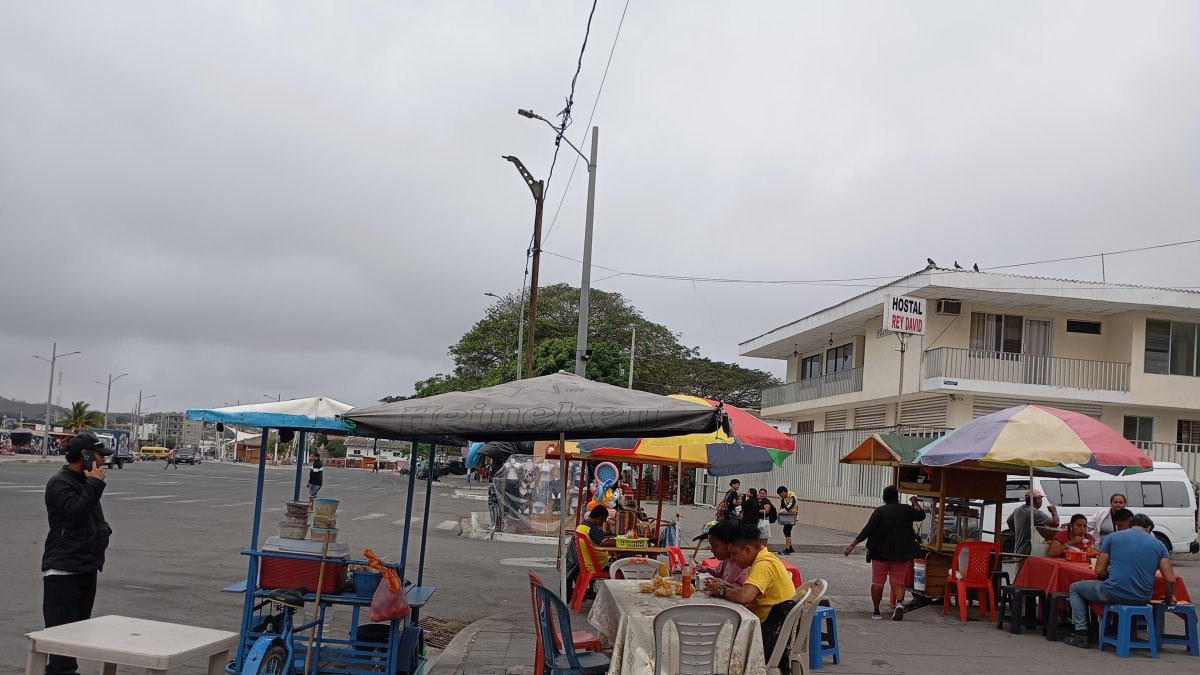 Panorama. Entre los puntos figura el tránsito y comercio informal.
