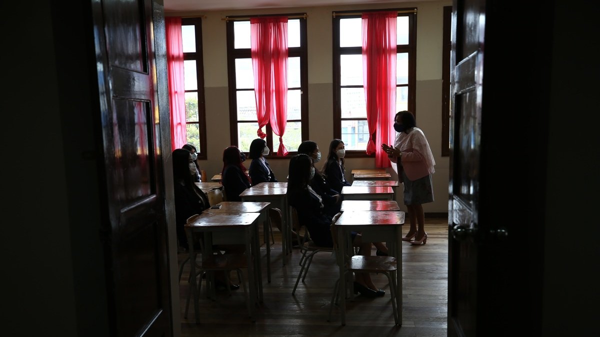 Estudiantes de la Unidad Educativa Manuela Cañizares en Quito.