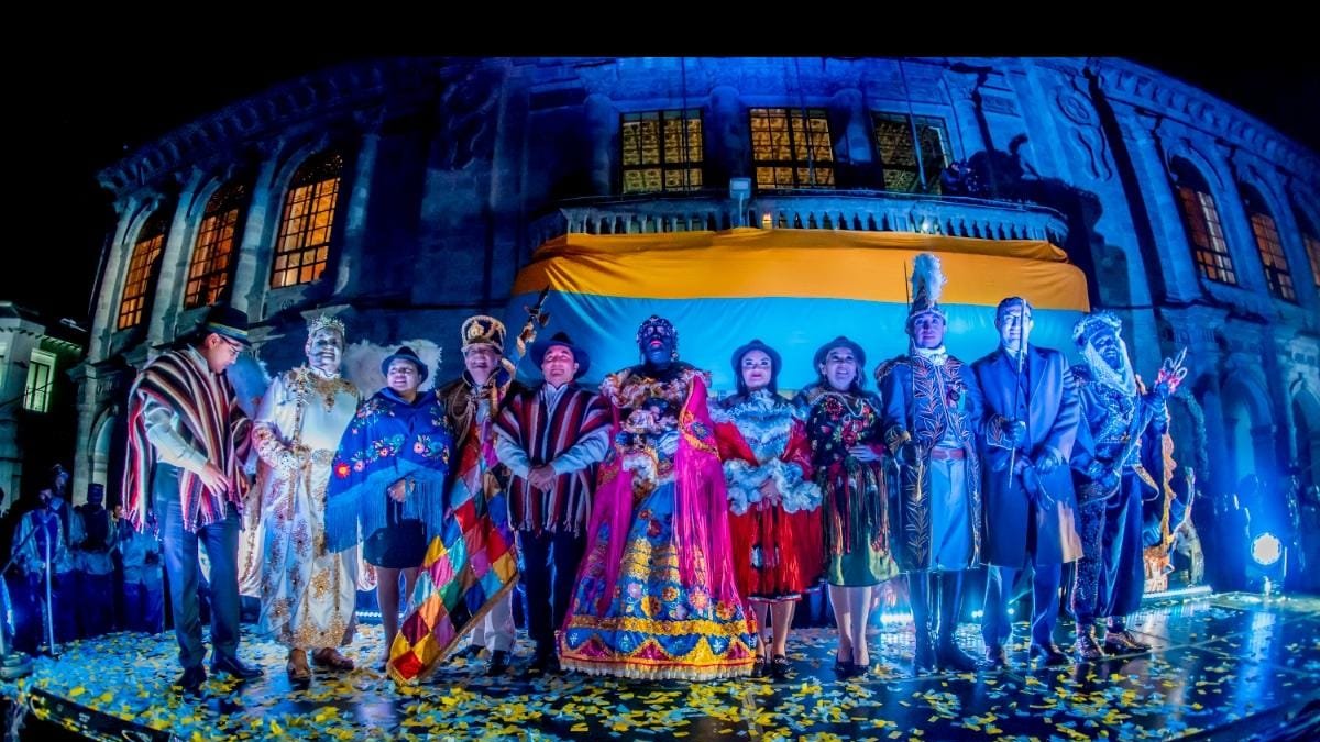 Todos los personajes de la Mama Negra desfilan este 9 de noviembre.