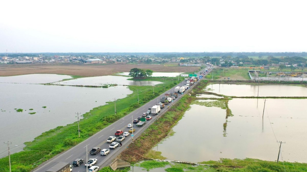 La vía Babahoyo-Jujan, en el tramo E25, es un punto crítico en la provincia de Los Ríos.
