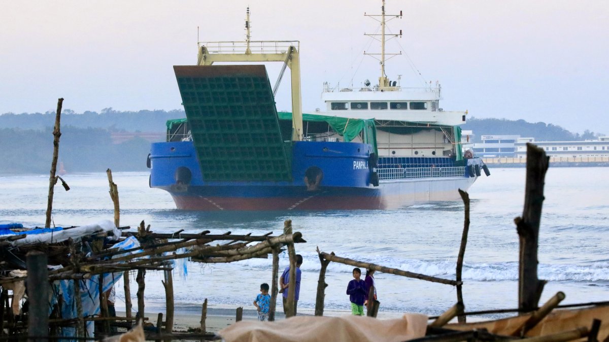 Todos se preparan para la llegada del tifón