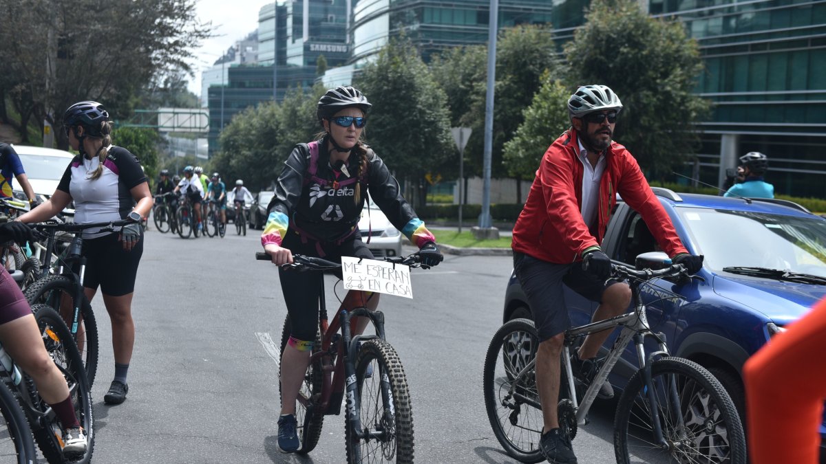 Este domingo se realizó una cicleada que busca justicia por Carla Barona, ciclista que murió tras ser atropellada