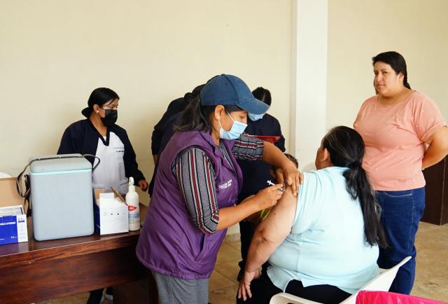 Quito: Tumbaco begins flu vaccination campaign