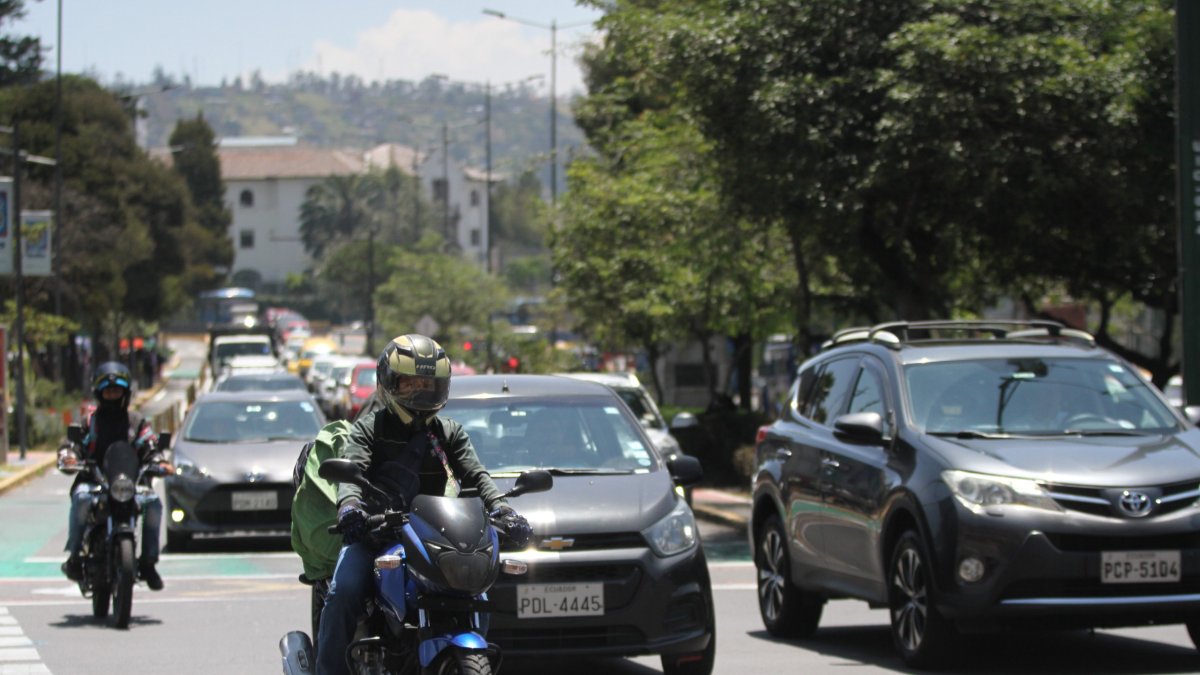 El Pico y Placa está en vigencia de 06:00 a 09:30 y de 16:00 a 20:00.